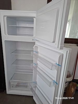 de vanzare frigider cu congelator nou, marca vortex