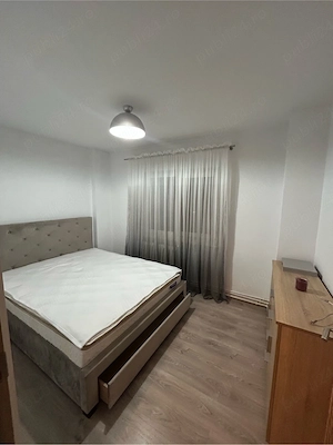Inchiriez apartament spatios zona ultracentrala - imagine 6