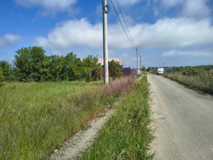 Teren ușor accesibil pentru casă la asfalt cu utilități - imagine 18