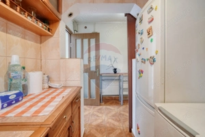 Casă / Vilă cu 6 camere de vânzare în zona Bartolomeu - imagine 11