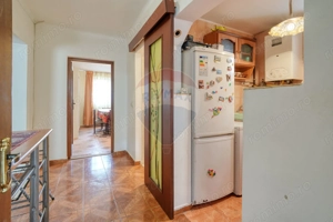 Casă / Vilă cu 6 camere de vânzare în zona Bartolomeu - imagine 16