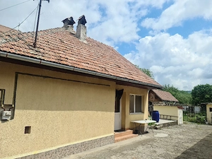 Proprietar vând casă cu teren 900 mp în Râșnov   zonă liniștită   ideal locuință, casă de vacanță sa - imagine 3