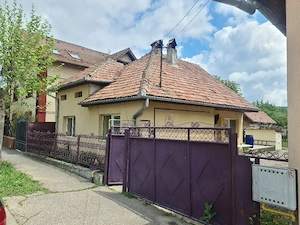 Proprietar vând casă cu teren 900 mp în Râșnov   zonă liniștită   ideal locuință, casă de vacanță sa - imagine 2