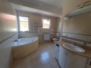 Apartament spatios - 130mp, 3 camere - de închiriat - imagine 6