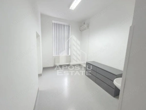 Spatiu SAD medical 68 mp, policlinica, ultracentral, Sanicolaul Mare. - imagine 2