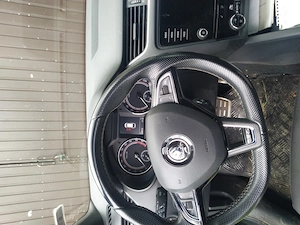 Vând Skoda Octavia 3 diesel VRS 185cp. Break cupre automata,padele,pilot automat,senzori peste tot,  - imagine 2