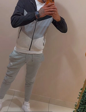 Alex now escort vers