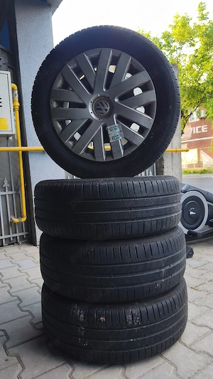 Anvelope vara 205/55/16 cu jante de tabla