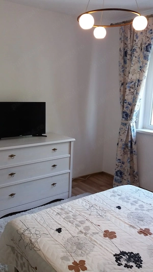 Inchiriez apartament renovat cu 2 camere decomandate - strada Paltinis - imagine 5