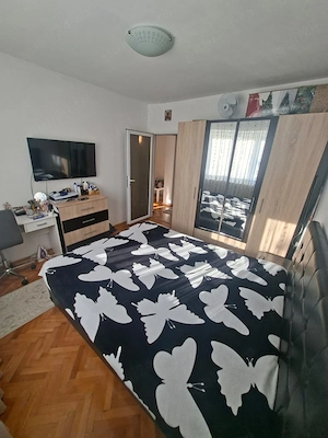 Vand apartament 2 camere - imagine 3