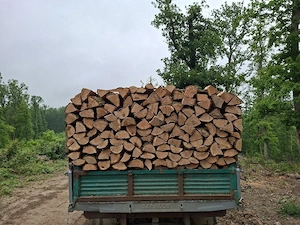 vând lemne de foc esență tare cer,fag,carpen,stejar cantitate garantata  transport gratuit  lemnele 