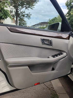 Mercedes E200 BlueEFFICIENCY - Consum Redus   Impecabil   Km reali   Fiscal pe loc - imagine 9