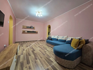 Apartament cu 2 camere, cartier Micro 16, parter - imagine 2