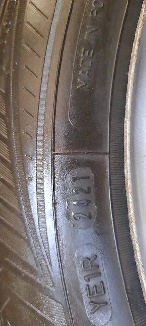 Rezervă Ford