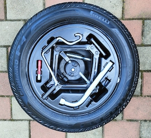 Roata noua pirelli cu tot cu acesorii 185 /65 R15 cric cheie de roti 
