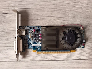 Placa video 4Gb 128biti AMD Radeon R7 240  Model GPU: AMD Radeon R7 240. Memorie: 4GB GDDR3 128-bit 