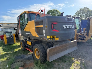 Vând excavator pe roți Volvo EW180E, achiziționat nou prin Ascendum Baumaschinen Austria în 2021. 44 - imagine 3
