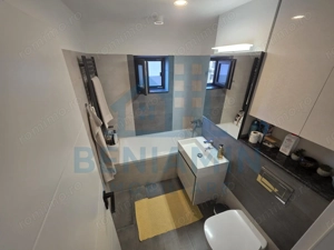 Trei camere decomandat ultra-renovat 2 bai Mcdonalds etaj 2 - imagine 7