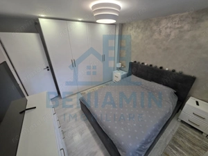 Trei camere decomandat ultra-renovat 2 bai Mcdonalds etaj 2 - imagine 8