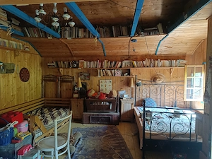 Casa si cabana in aceeasi curte de vanzare - imagine 2