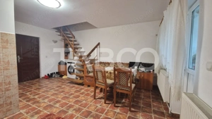 Apartament de inchiriat cu 3 camere balcon la mansarda Vasile Aaron 