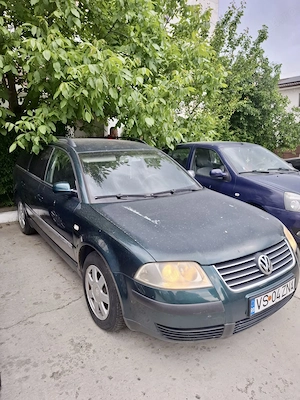 Vând Volkswagen Passat B5
