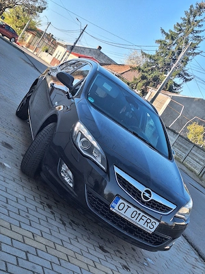 Opel Astra sport tourer  - imagine 4