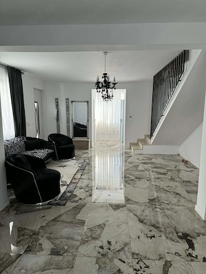 Vând duplex în Bucovăț,4 camere.
