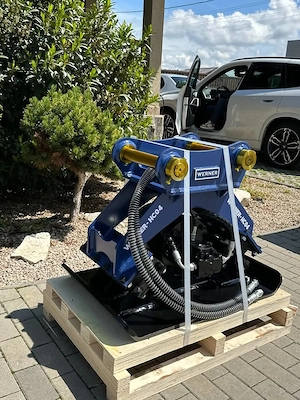 Placa compactoare   vibranta hidraulica Werner HC04 pentru buldoexcavator - imagine 2