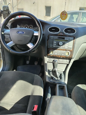 VAND Ford Focus Ghia - imagine 2