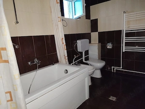 Proprietar  inchiriez vila 5 camere  - imagine 7