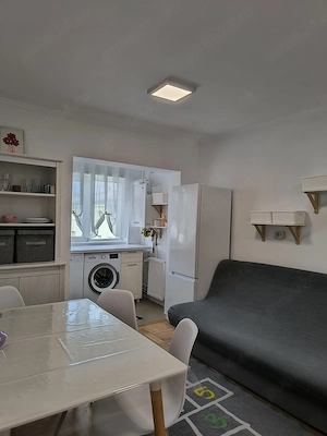 Închiriez apartament 2 camere mobilat și utilat  - imagine 3