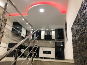 Doua case, spatiu comercial, casa tip pensiune Goicea Dolj  - imagine 2