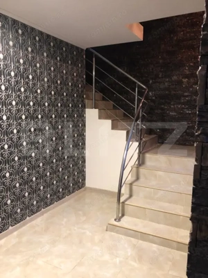 Doua case, spatiu comercial, casa tip pensiune Goicea Dolj  - imagine 5