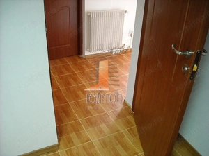 Piata Alba Iulia, vila P+1, 6 camere, curte 110mp - imagine 5