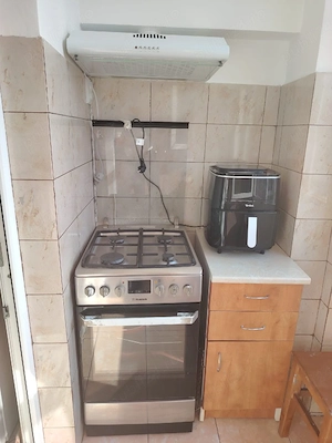 Vand apartament decomandat - imagine 2