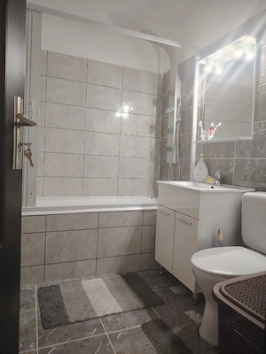 Vand apartament decomandat - imagine 3