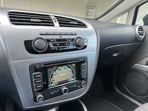 Seat Leon 2.0 Diesel 140 CP An 2012 - imagine 19