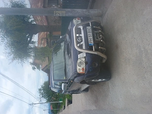 Vînd Nissan Navara D22 