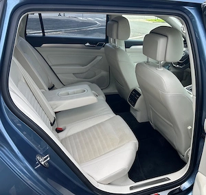 Volkswagen Passat 2.0 TDI DSG Highline - imagine 9