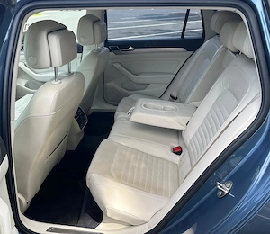 Volkswagen Passat 2.0 TDI DSG Highline - imagine 10