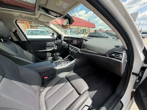 BMW 320d facelift Xdrive panoramic - imagine 14