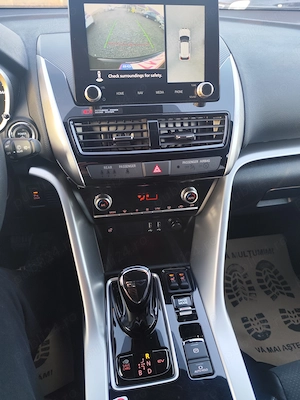 Mitsubishi Eclipse Cross. Plug in Hybrid 4X4.An2  km. - imagine 6