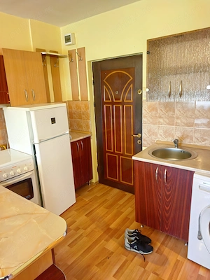 Închiriez apartament 2 camere  - imagine 4