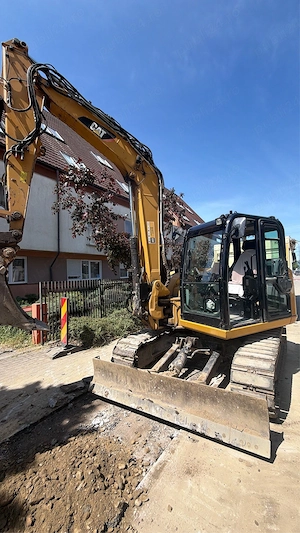 Angajam buldoexcavatorist si excavatorist - imagine 2