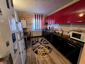 Apartament cu 3 camere in zona centrala - Filiasi - imagine 2