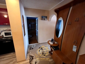 Apartament cu 3 camere in zona centrala - Filiasi - imagine 6