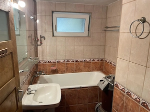 Casă de vânzare cu 3 camere - imagine 4
