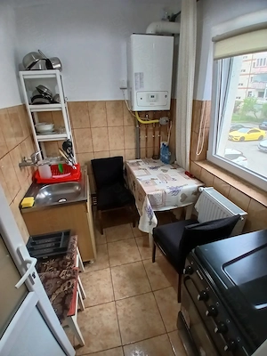 Inchiriez garsoniera cu balcon, etaj 1, Cotu Mic - imagine 4