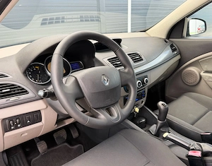 Renault Megane 1.6 16V 100 Authentique - imagine 9